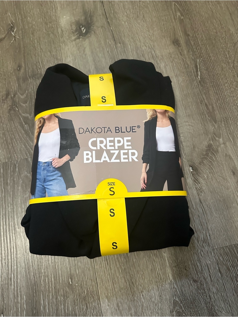 Dakota Blue Women's Crepe Blazer in Black - Tailored Fit